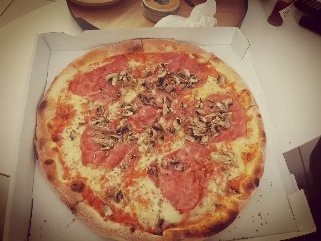 Yvonne Schlapper_Pizzeria Amore Mio_Leibstadt_review