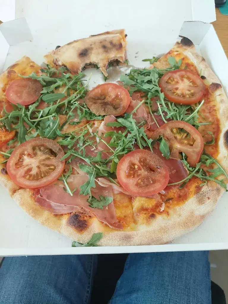 Drohne24_Pizzeria Amore Mio_Leibstadt_review