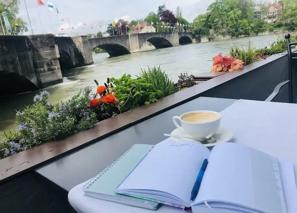 Анна_Restaurant Schiff_Rheinfelden_avis