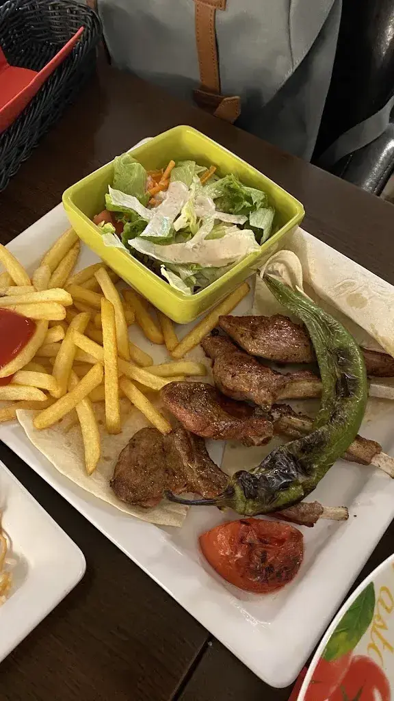 Daniela Godinho_Istanbul Grill Restaurant_Germany_recensione