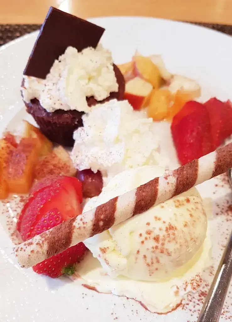 Steph Wartmä_Burkartshof_Egnach_recensione