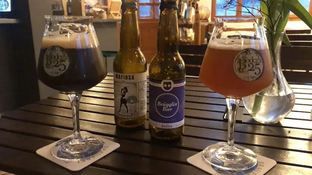 Eva-Maria Berth_Bodega 25_Brügg_review