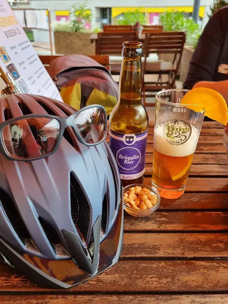 Hans-Peter Stalder_Bodega 25_Brügg_review