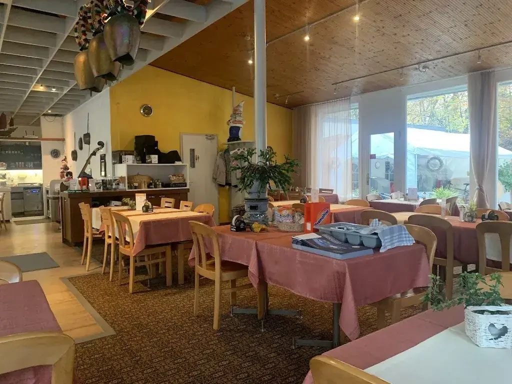 Andrea Antelmann_Restaurant Weiher Theres Glarner_Arbon_review