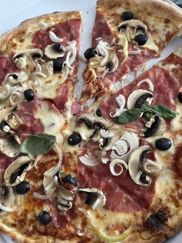 Shyla Alavi_Hot Grill Lotzwil_Lotzwil_Bewertung