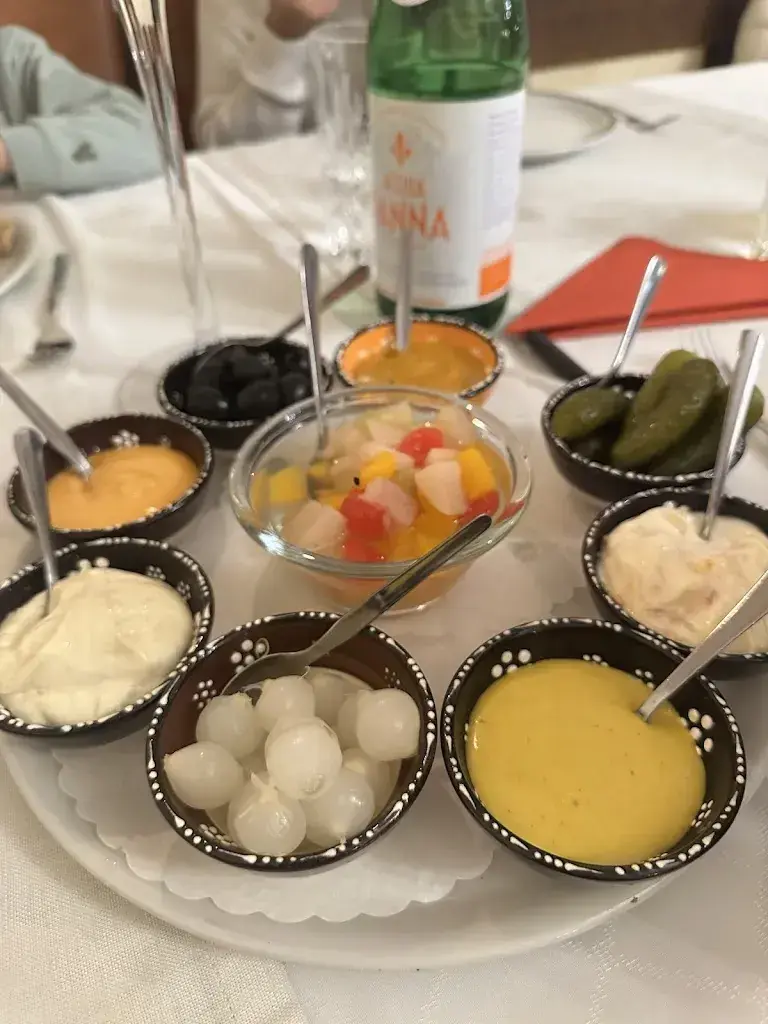 Sokeun Oun_Restaurant Petinesca - Die Holzofenpizzeria_Studen_avis