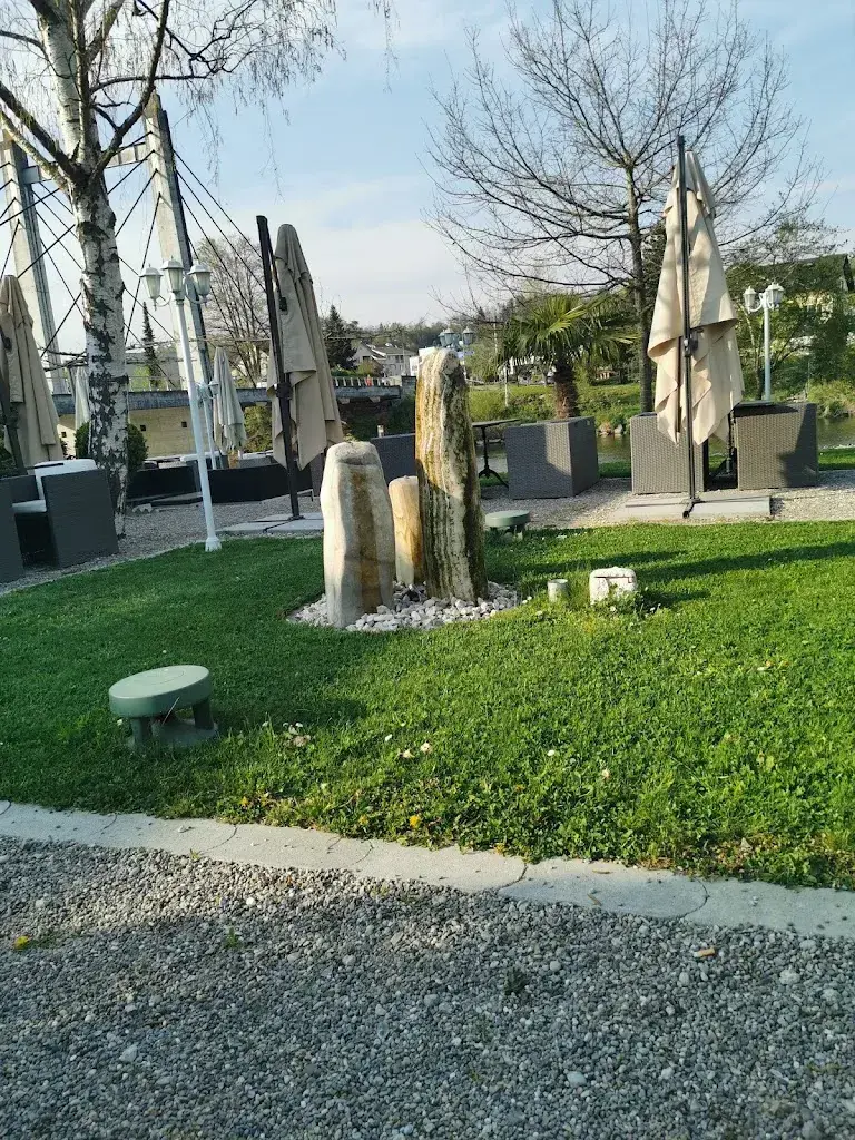 Ion Luana_LA PERLA BELLUNO_Schönenberg an der Thur_review