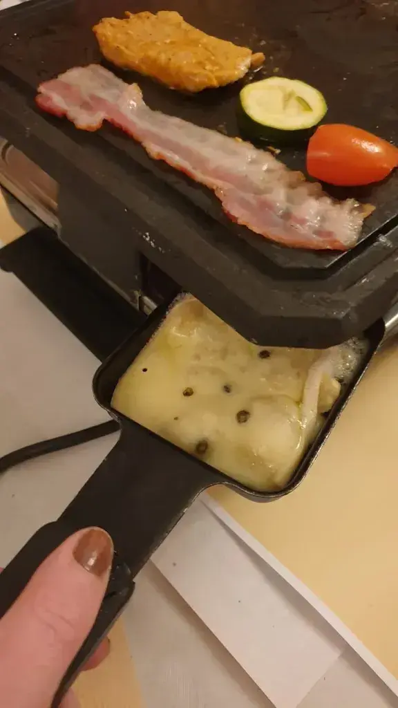 Daniel Spring_Fonduestube zum alte Fabrikli_Romanshorn_review