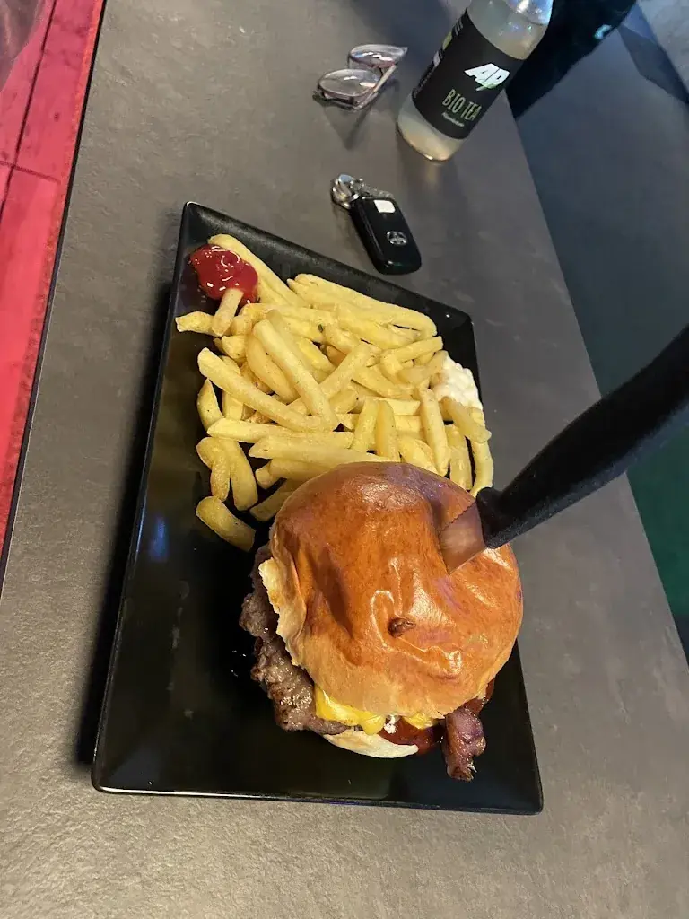 Layla Ferrari_AP Café Burger & Indoor-Racing - Gourmet Burger, Fun & Sim Racing_Aadorf_Bewertung