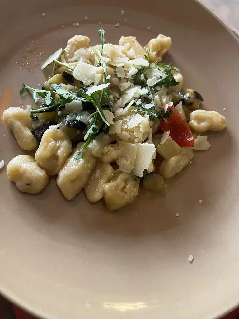 Chloé Pitussi_Bocciodromo_Biel_review