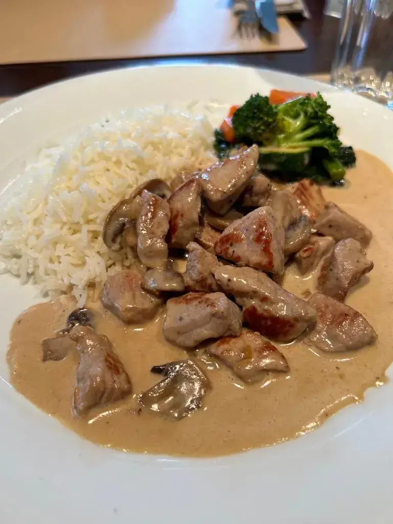 Christian Michel_Scharfes Eck Restaurant & Take-Away_Frauenfeld_avis