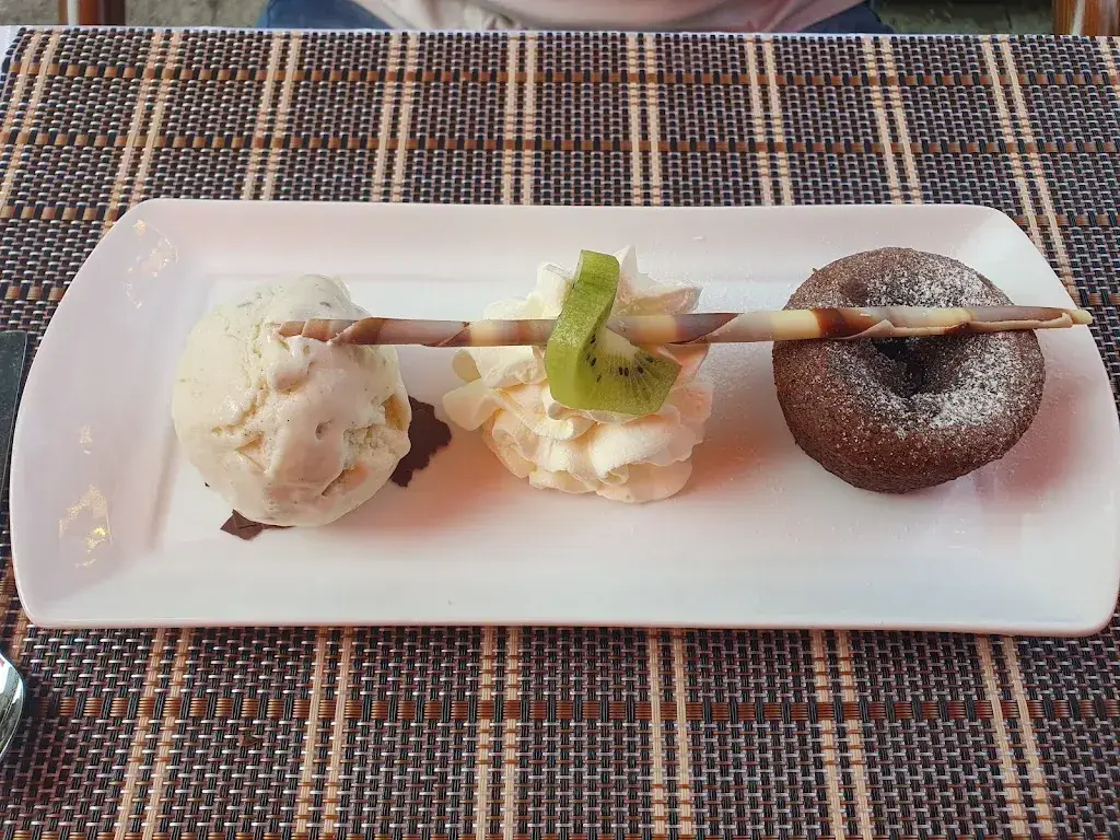 Gabi Wolfen_Zum Steinbock_Tägerwilen_review