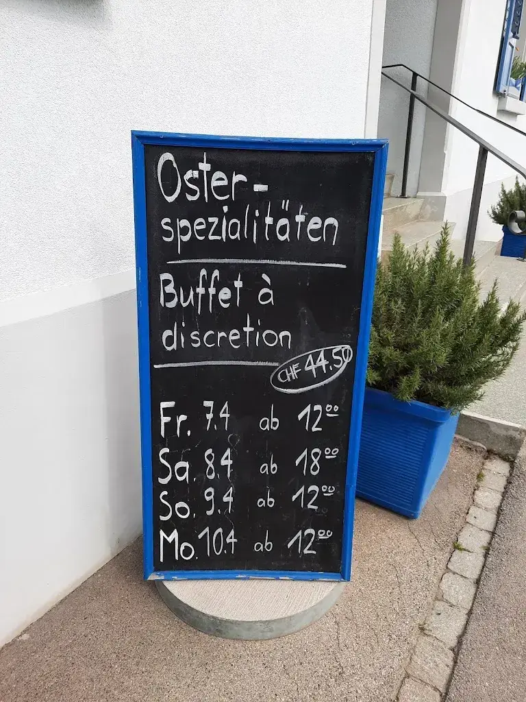 Hotel Speiserestaurant BAHNHOF restaurant in Güttingen