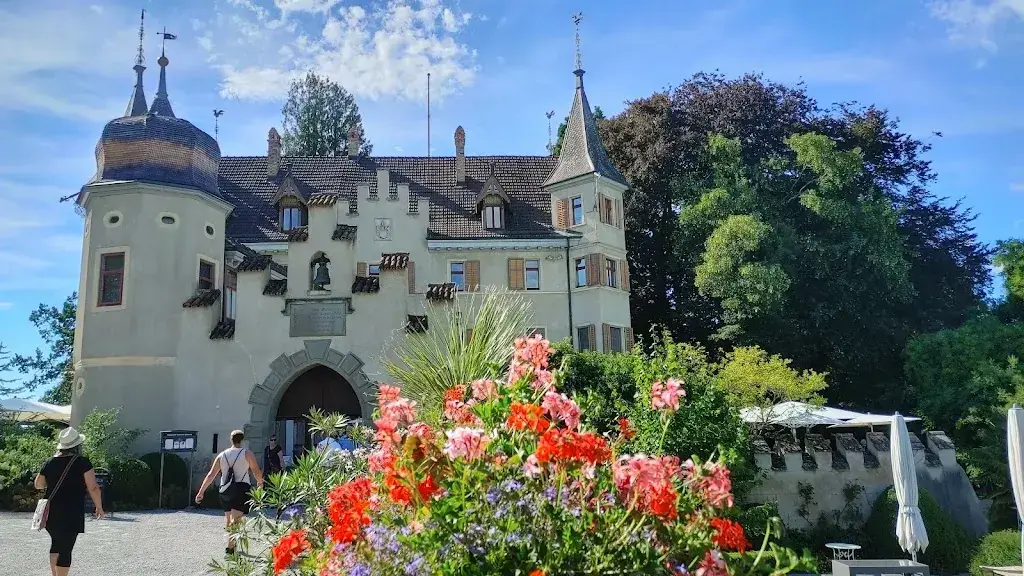 Damaris Kazor_Seeburg Castle_Kreuzlingen_review