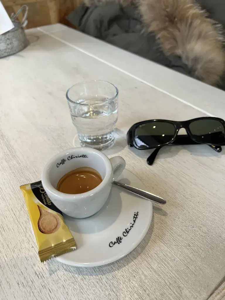 Elias Adam_Sorriso Caffè Bar_Kreuzlingen_avis