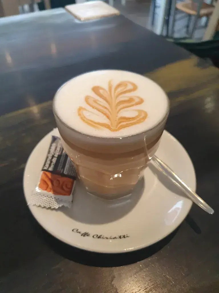 Katrin Bochynek_Sorriso Caffè Bar_Kreuzlingen_avis