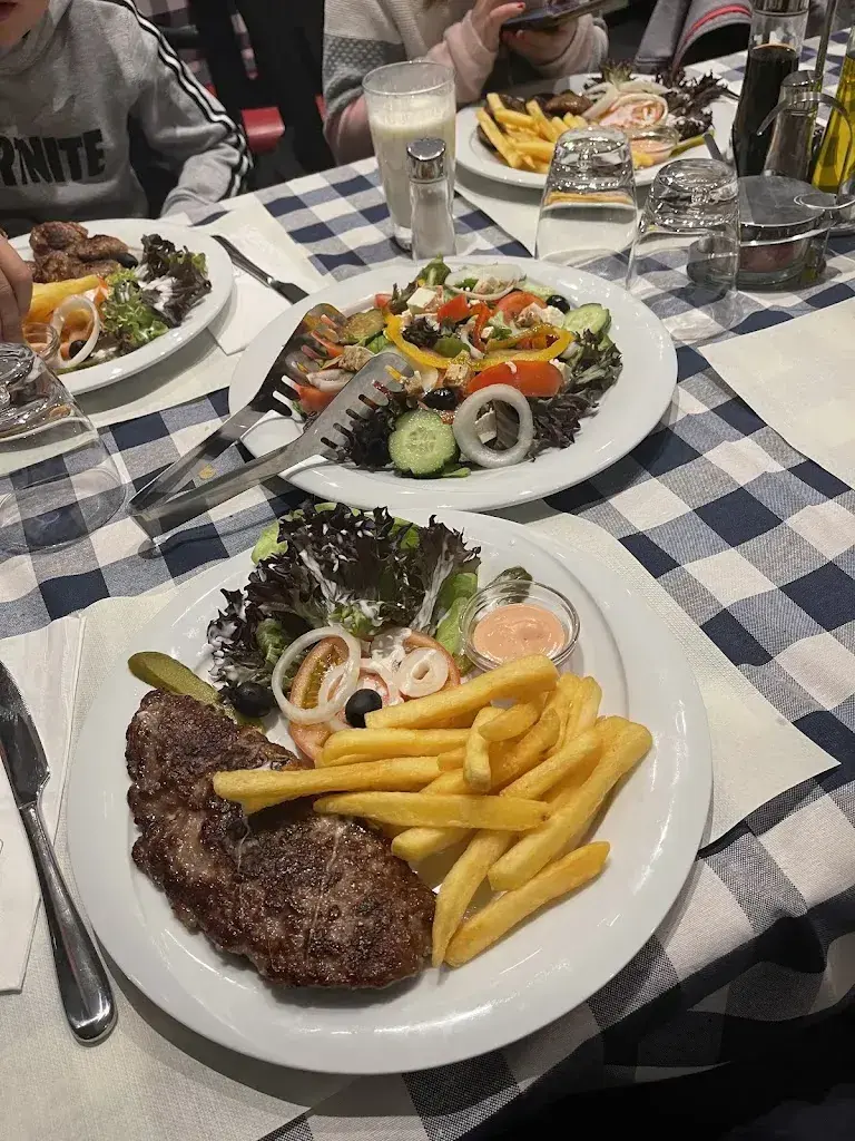 muhamed Buduri_Dora - Grill Restaurant_Wetzikon_review