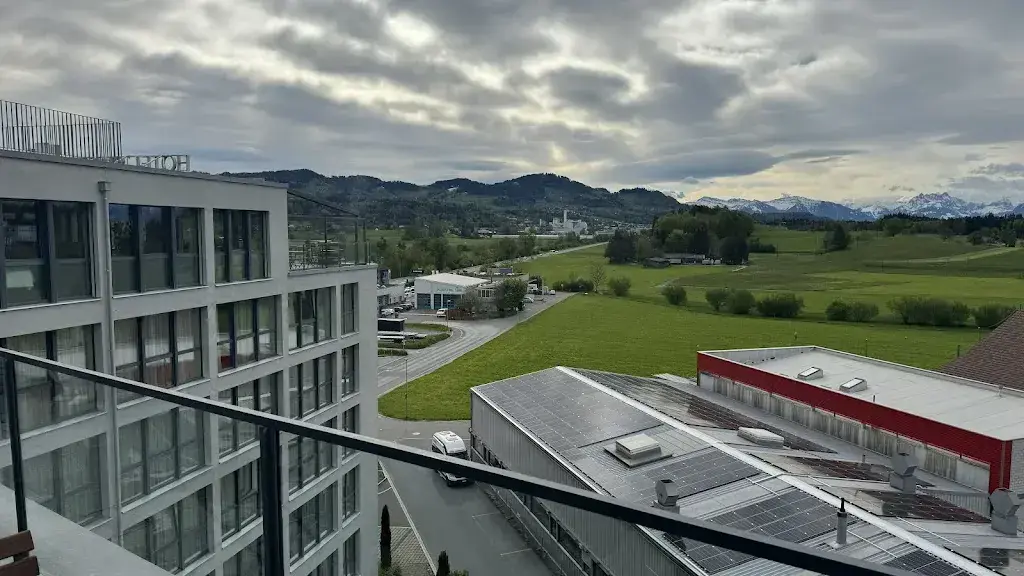 Heinz Schefold_Hotel Swiss Star_Wetzikon_review