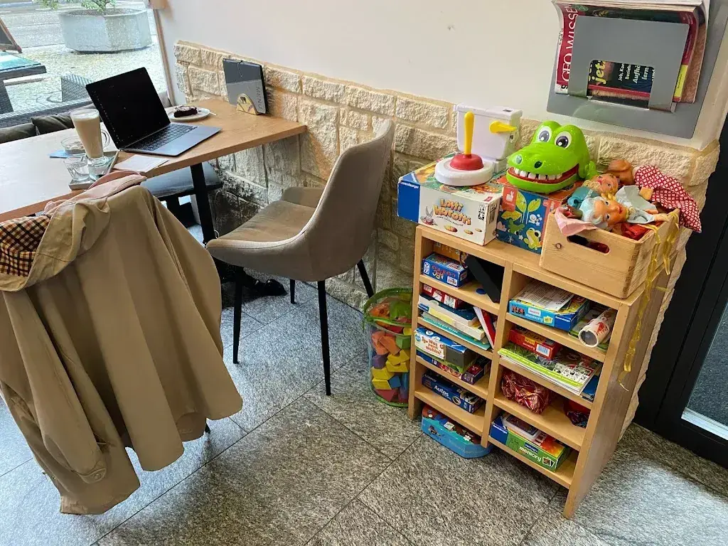 Irina Sulymosi_SoSo-Café_Wetzikon_review