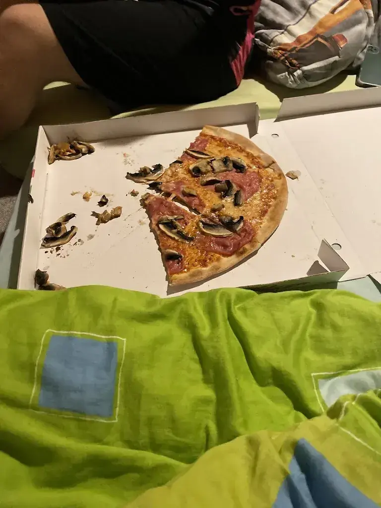 jaden howe_Easy Imbiss_Bettwiesen_avis