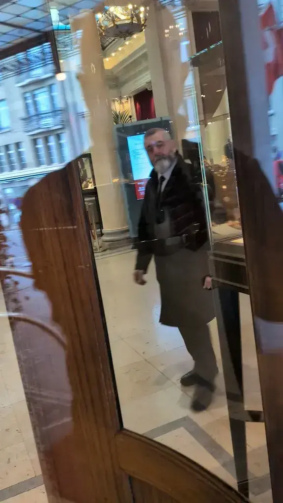 Ron Goodwin_Hotel Bellevue Palace_Bern_review