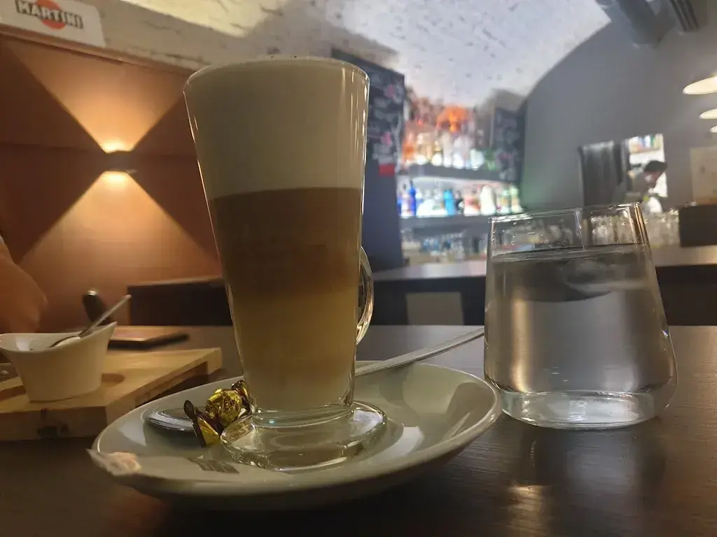 Yasmina El Fata_Bäregrotte_Bern_recensione