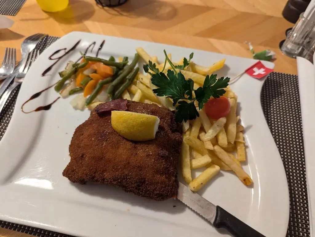 Zoltán Arnold Nagy_Hirschen_Wiezikon bei Sirnach_review