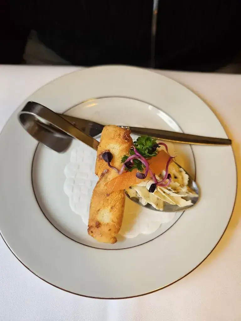 Alex Bollmann_Weinberg_Ottoberg_review