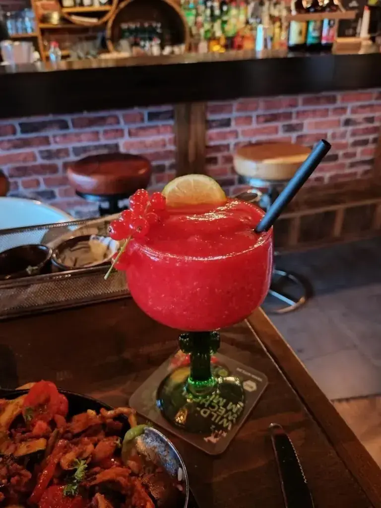 Alexander Augustsson_Acapulco_Germany_review