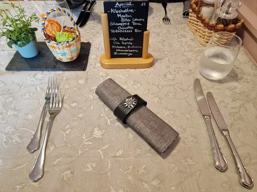 Duy Tam Nguyen_Wirtschaft Steingrube_Oberburg_review