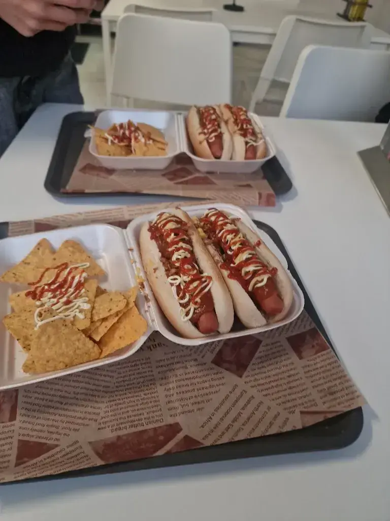 Leon Leon_Shaq's Diner_Wängi_review