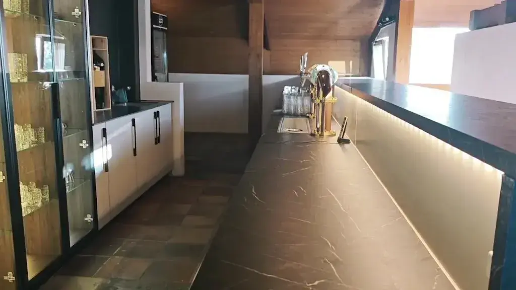 Rody_Rothöhe_Oberburg_review