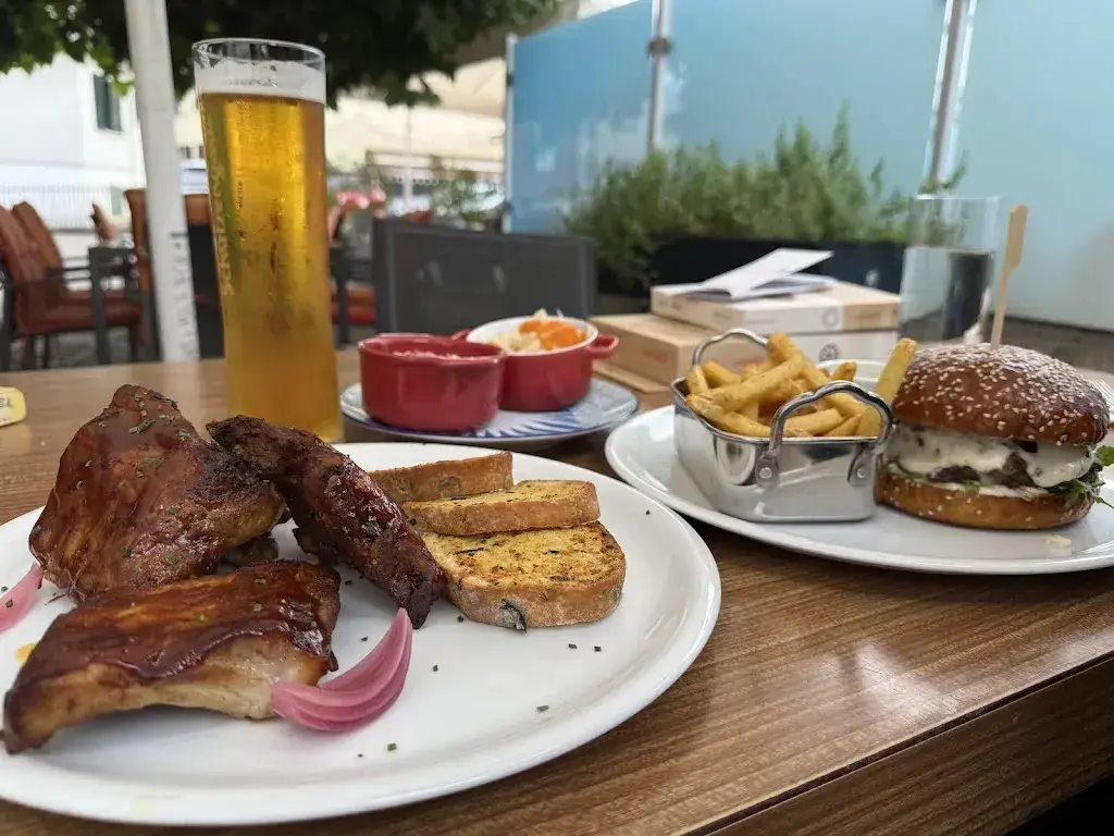 Jiří Knoflíček_Chrüz_Eschenbach_avis