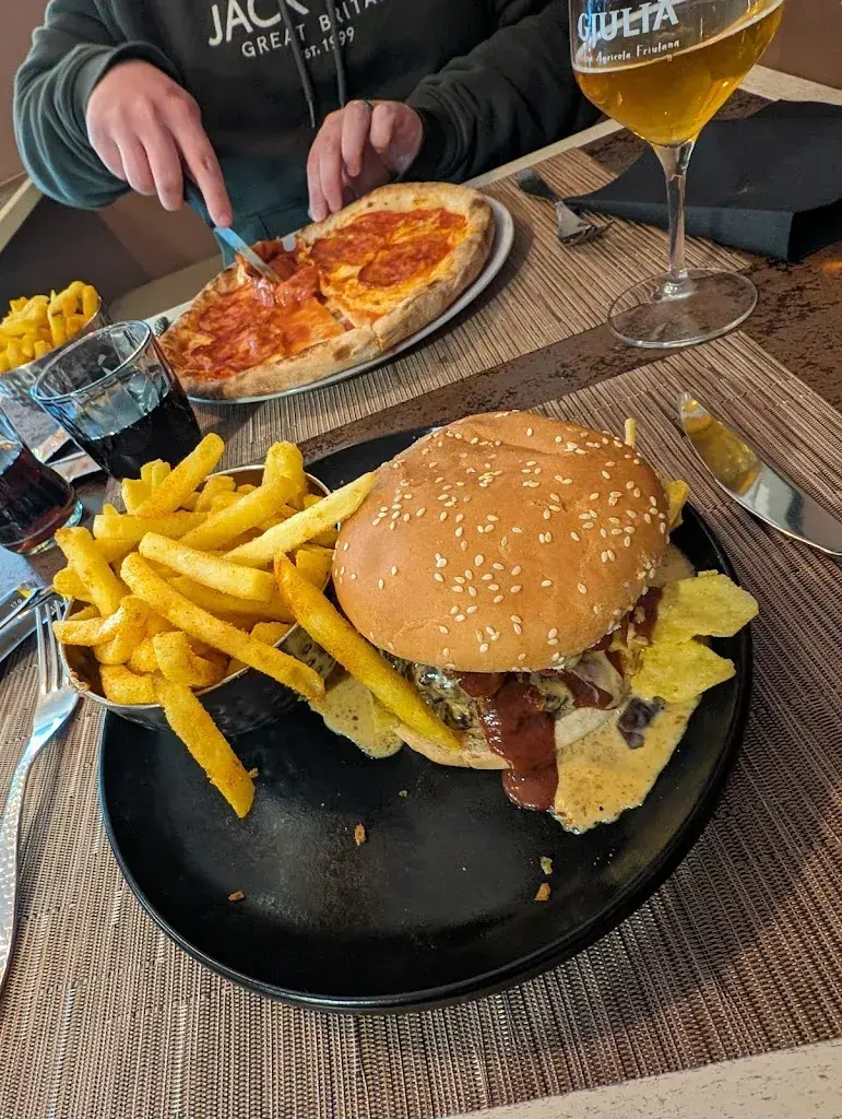 Craig “Craaaiig” Lawrence_Peppers&Cactus Restaurant_Giubiasco_review