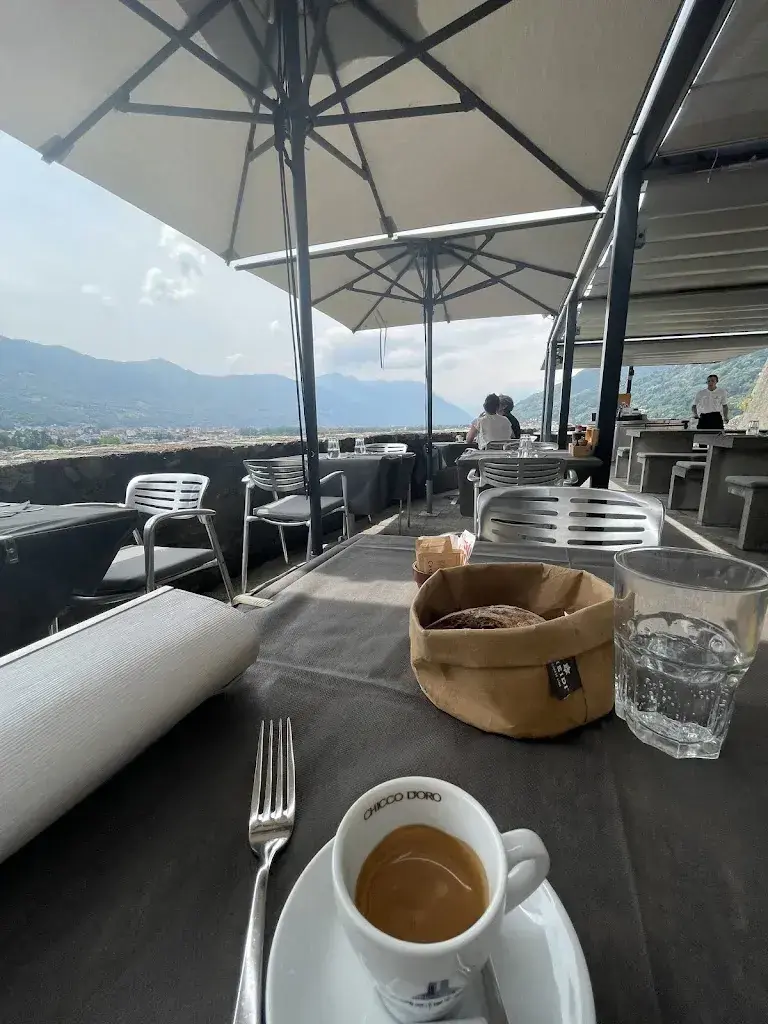 Dana Sterling_Ristorante Castelgrande_Bellinzona_review