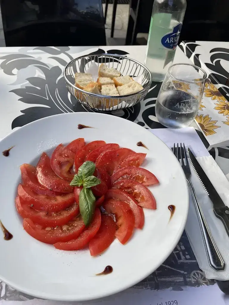 Marc-David Hoops _Ristorante La Taverna_Giubiasco_review