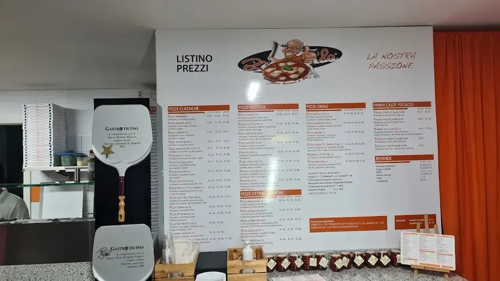 Pizzarella giubiasco Restaurant in Giubiasco