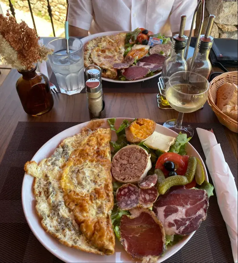 Laetitia Gw_A Casa Corsa Chez Antonia_France_review