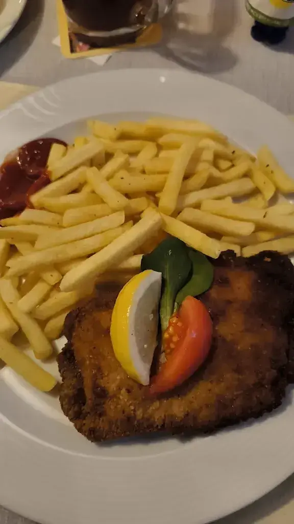 Christian Rößler_Adler_Eschenbach_review