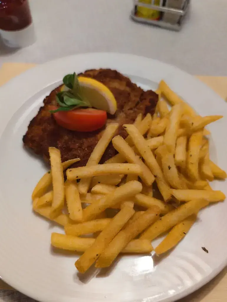 Erwin Schmucki_Adler_Eschenbach_review