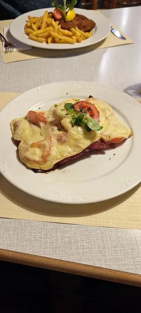 Rogé Capaul_Adler_Eschenbach_review