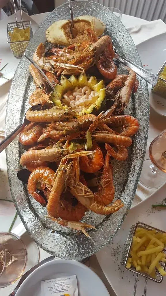 Restaurant La Piazza restaurant in Ecoteaux