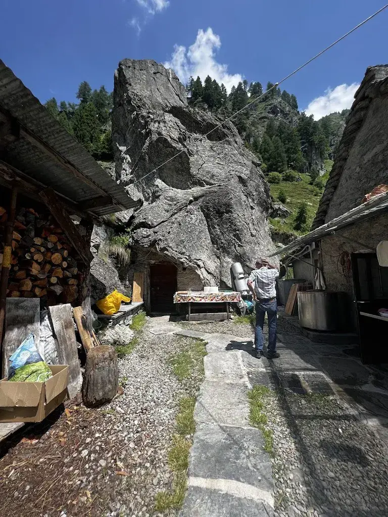 M. K._Alpe Carassina_Blenio_review