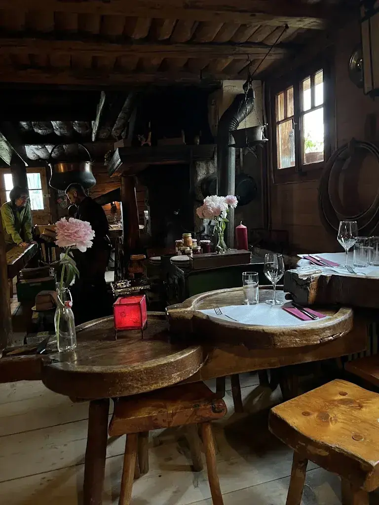 Guilherme Santos_Refuge de Taveyanne_Gryon_review