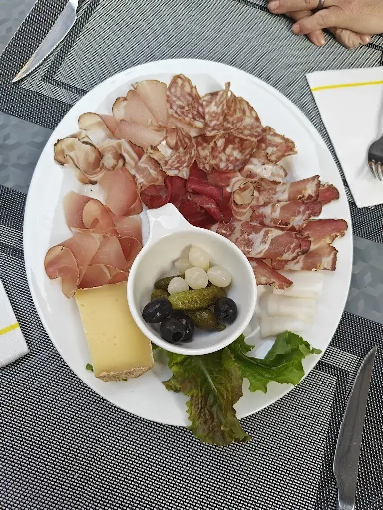 Urs Graber_Ristoro Alpino La Furbeda Dandrio Valle Malvaglia_Serravalle_review