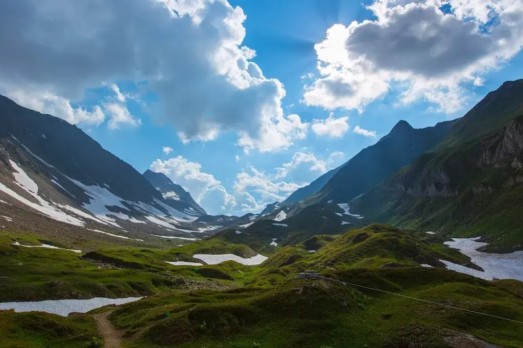 cabalist_Capanna Corno-Gries CAS_Bedretto_review