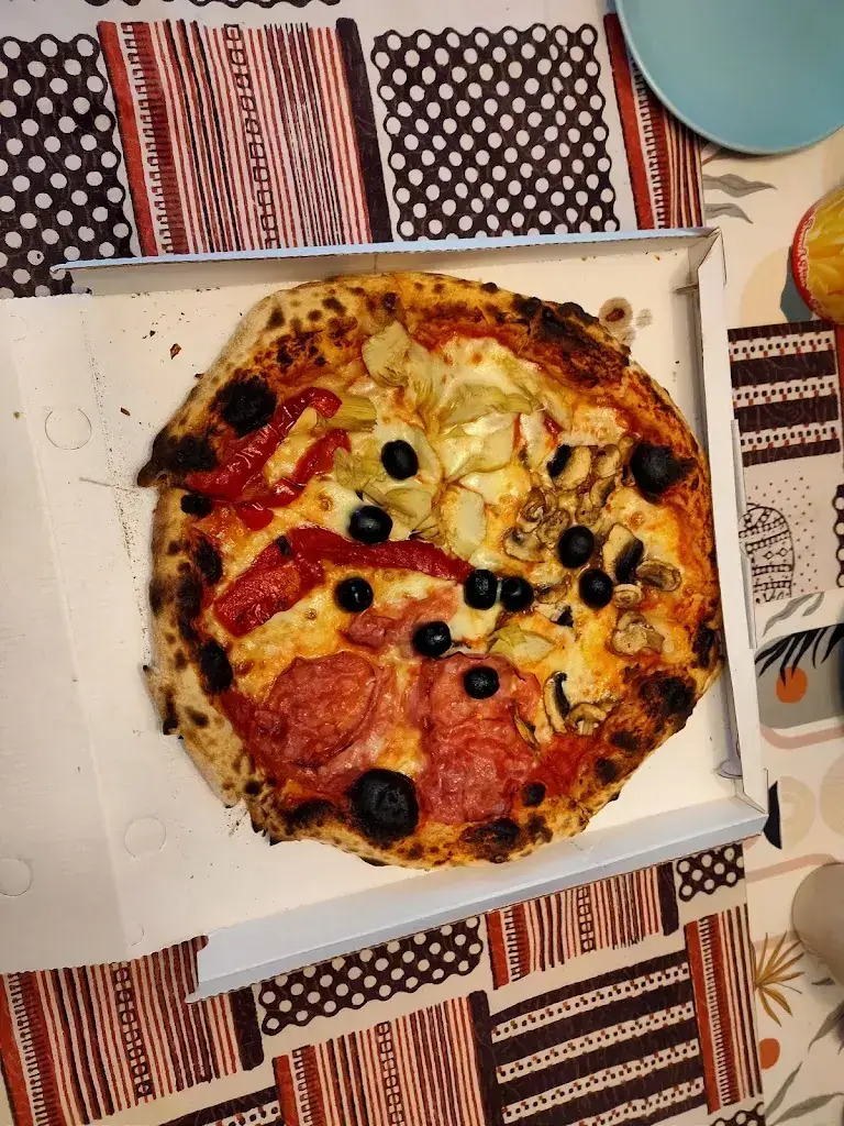 Mikhail Petrov_Pizzeria Take Away da Zio Totó_Faido_Bewertung