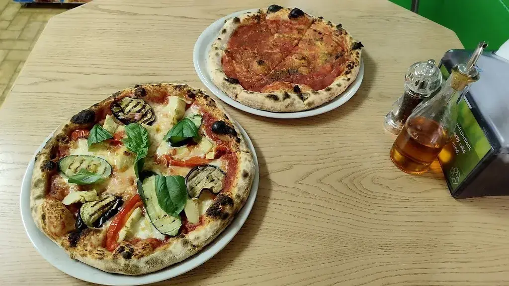 Heramb Karnataki_Pizzeria Take Away da Zio Totó_Faido_Bewertung