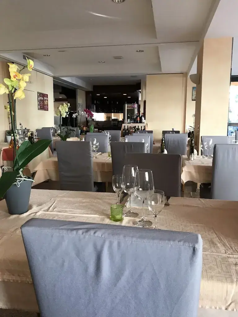 Pieter van der Harg_Ristorante Gnesa_Gordola_reseña