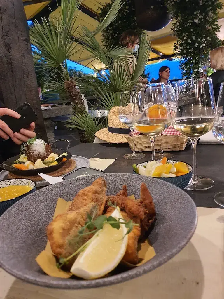 Dian Arsad_Grotto Ca' Nostra_Brione sopra Minusio_review